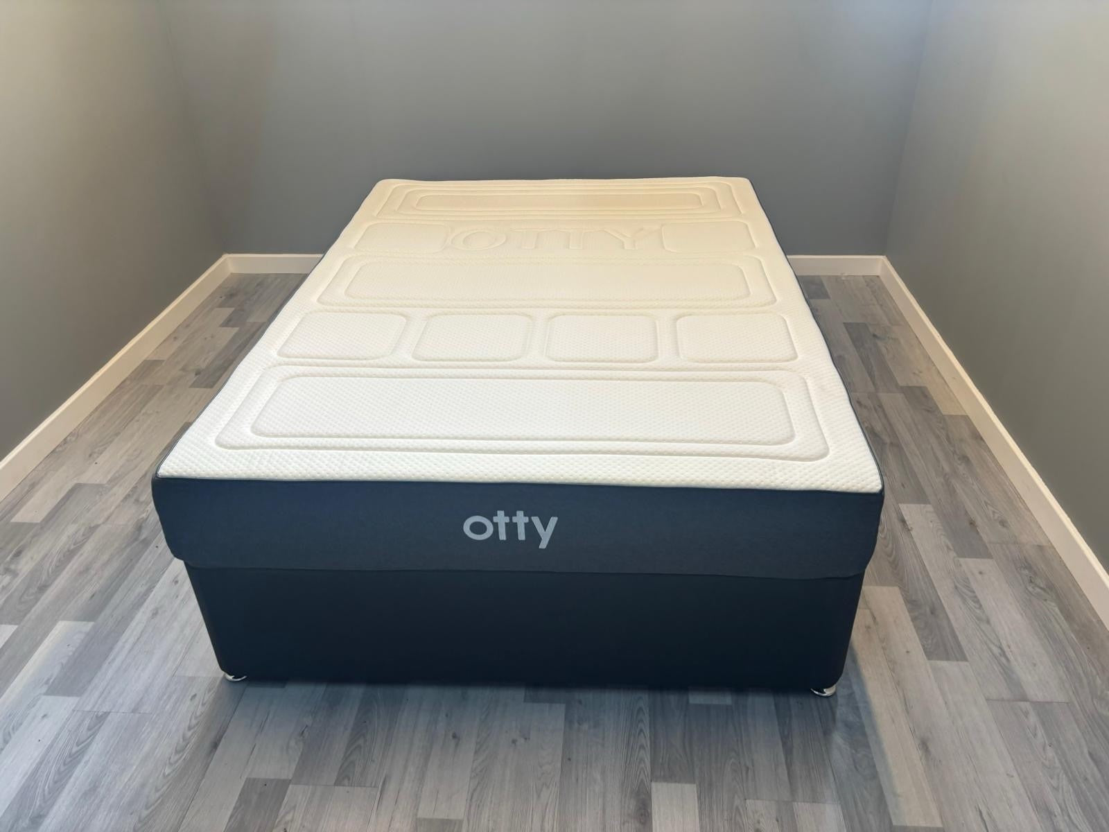 OTTY Original Hybrid Mattress 4FT 6 Double RRP £799 25cm Deep Medium / Firm - Home Furniture Interiors
