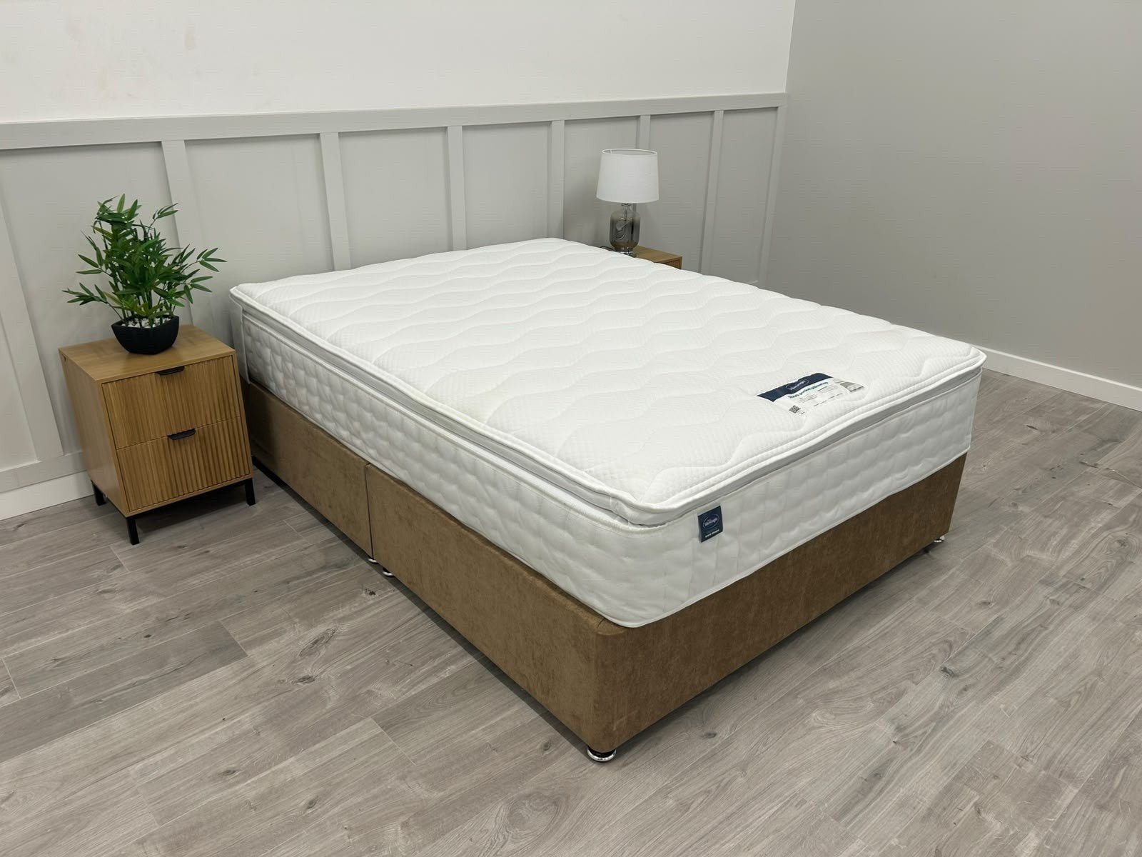 Silentnight 2000 Eco Comfort Pillow Top Mattress 5FT Kingsize RRP £899