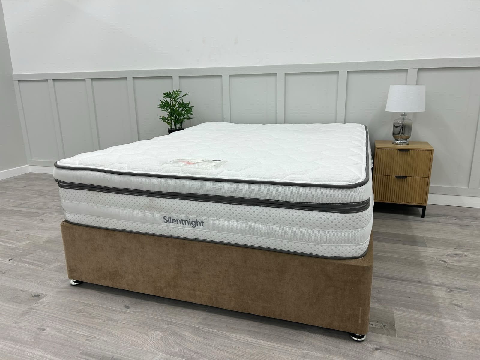 Silentnight Therms Cool Memory 2500 Boxtop 5FT Kingsize RRP £1399