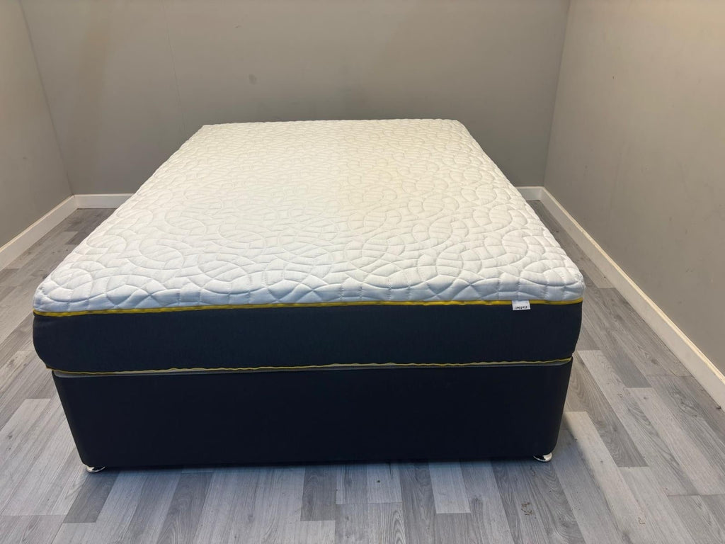 Eve Wunderflip Premium Hybrid Mattress, 5FT Kingsize - RRP £995
