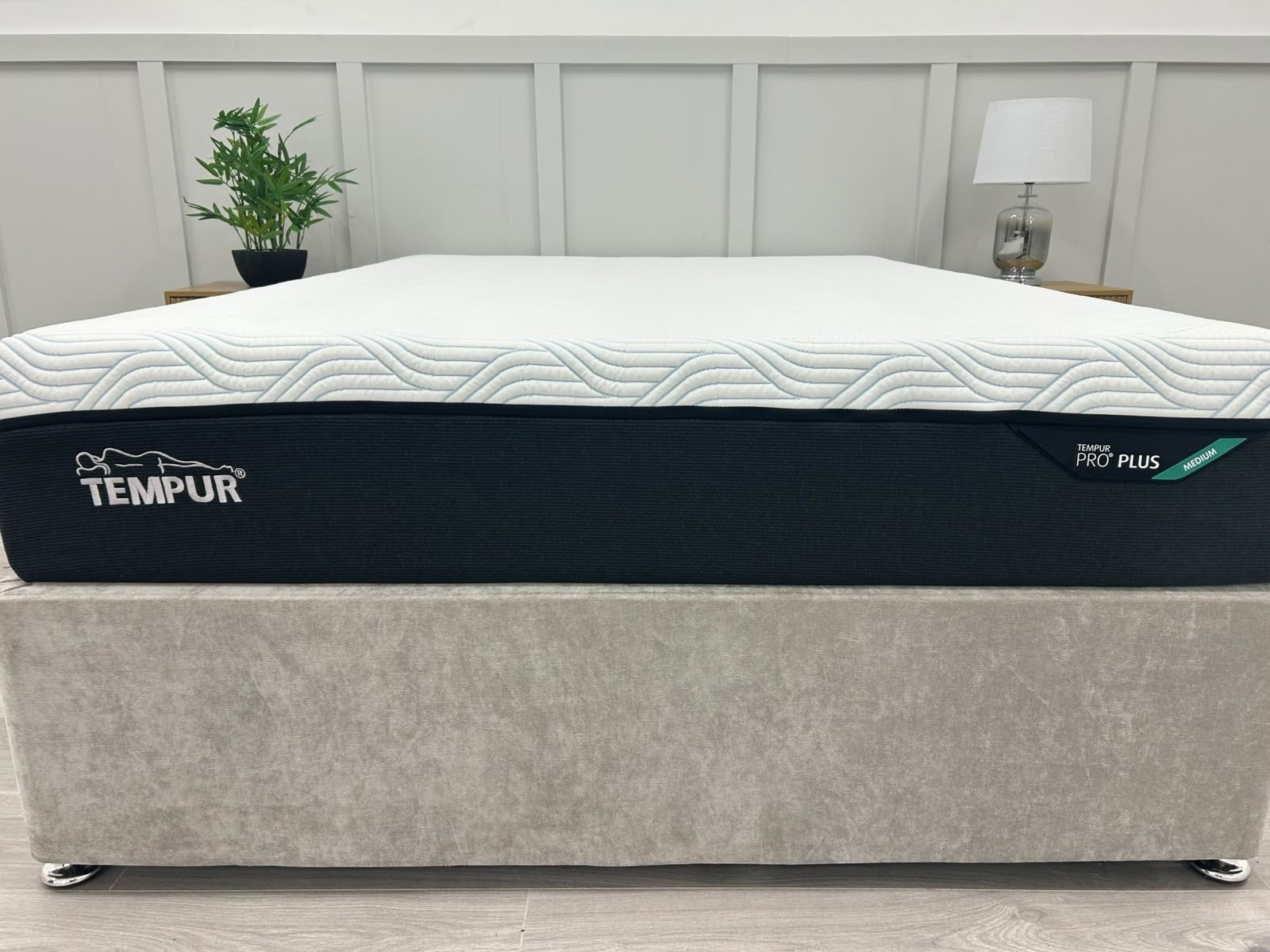 TEMPUR Pro Plus SmartCool Medium 4FT 6 Double Mattress RRP £2499 A