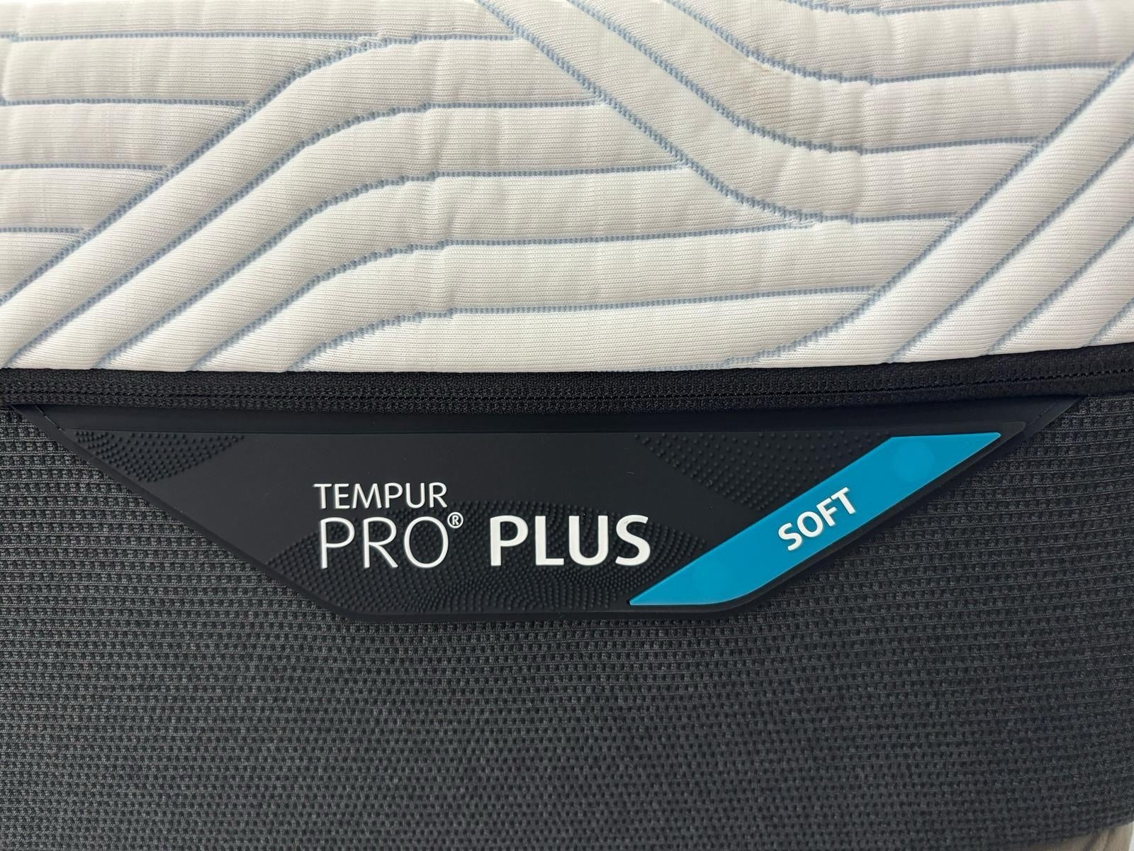 Tempur Pro Air Plus SmartCool 4FT Small Double Mattress Soft RRP £1995 - Home Furniture Interiors