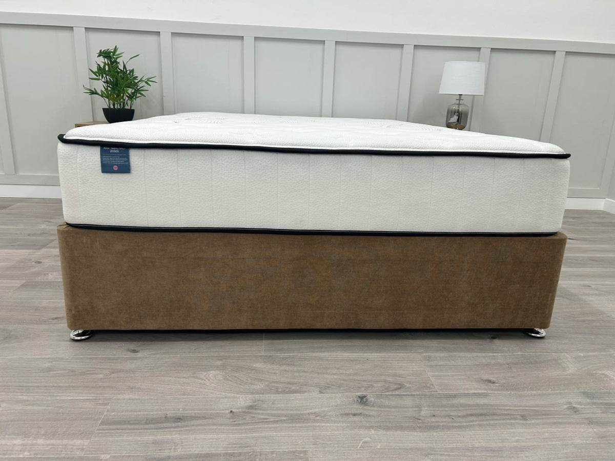 IGEL 2050i Nanotech 4FT 6 Double Mattress - RRP £1199 Firm