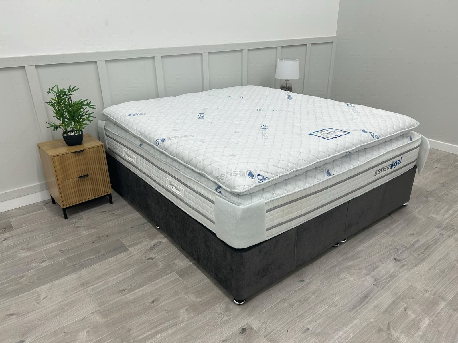 Sleepeezee SensaGel 12000 Mattress 6FT Superking With Topper 42cm DepthRRP £4299