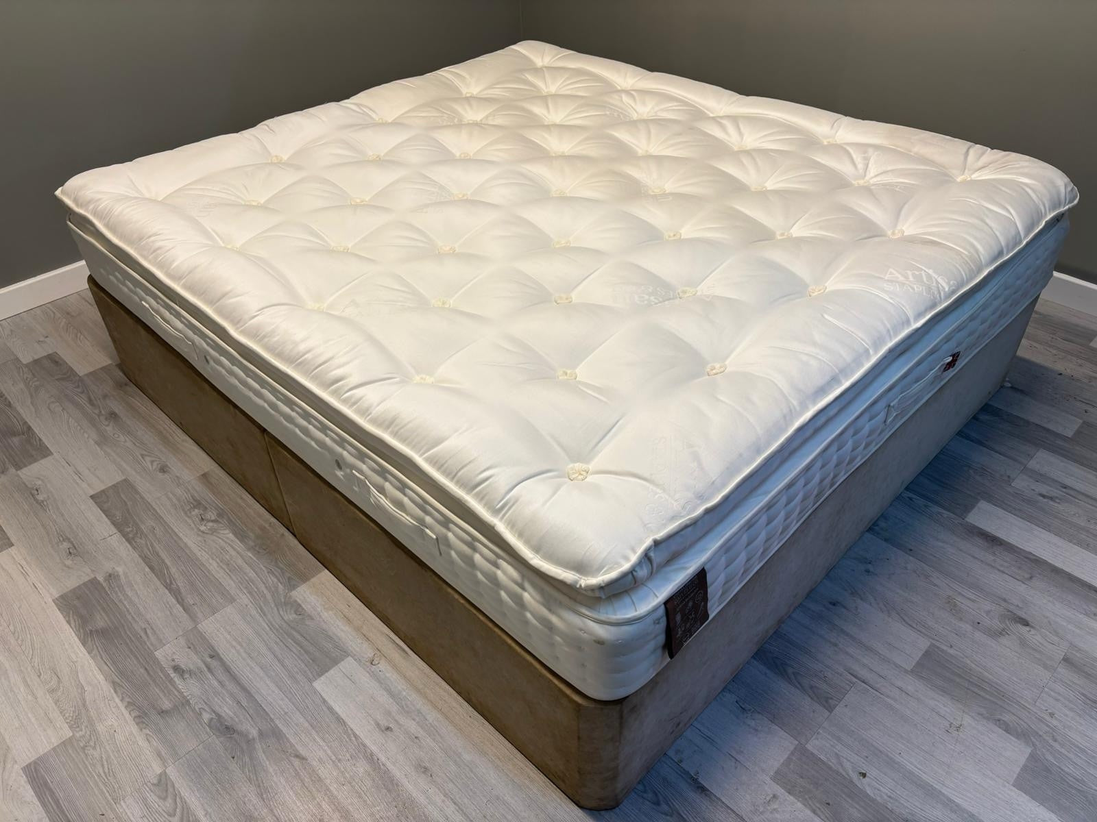 Staples and Co Artisan Indulgence Mattress 6ft Superking - RRP £2399 - Home Furniture Interiors