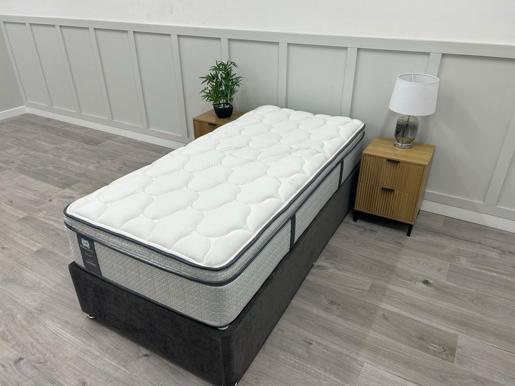 Sealy Posturepedic Elevate Holst Mattress 3FT Single RRP £799 Medium