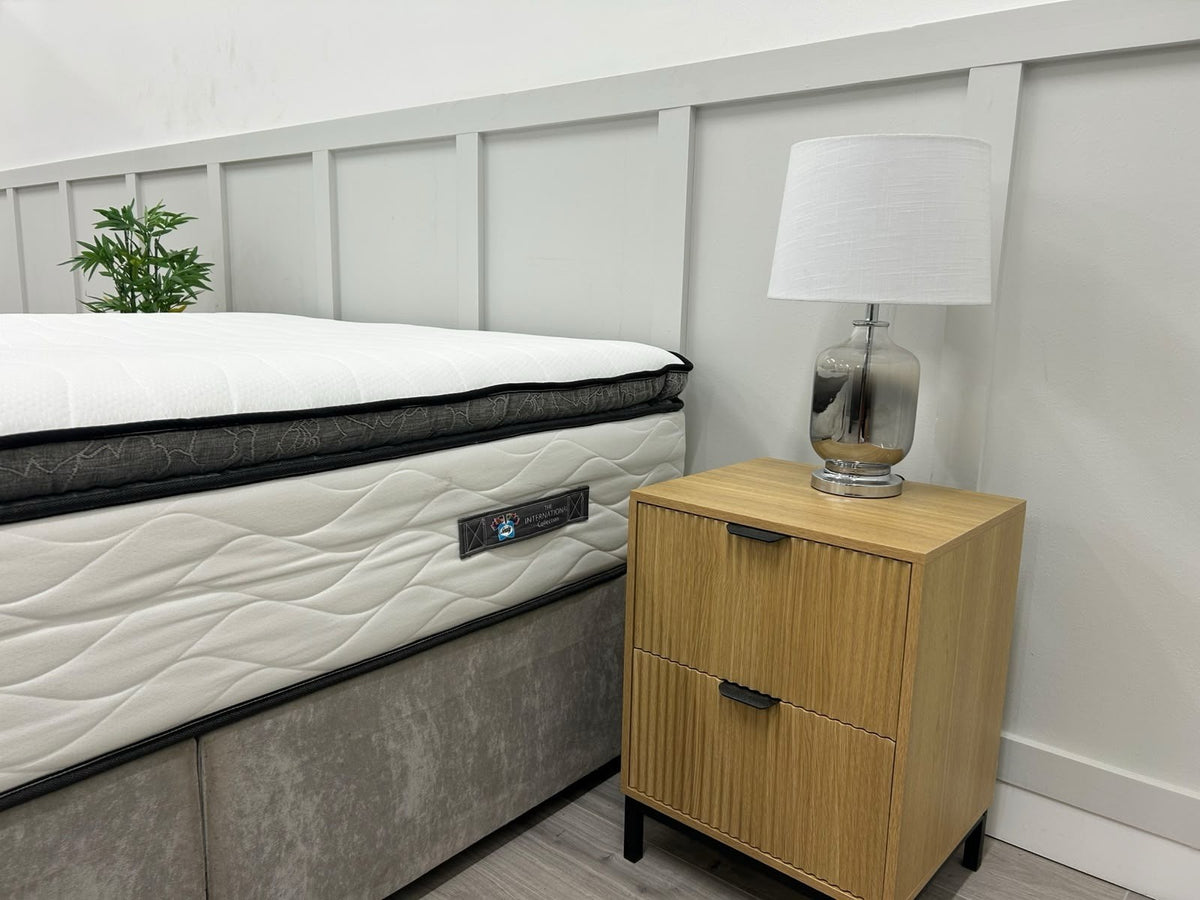Sealy Brisbane / Orwell Pocket Springs 4FT 6 Double. RRP £2699