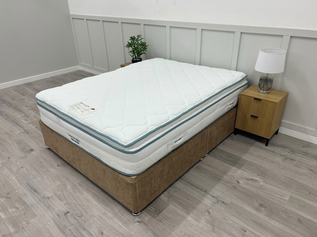 SilentnightUltraGel Cool-to-touch 2000 Pocket Mattress 5FT Kingsize RRP £1299