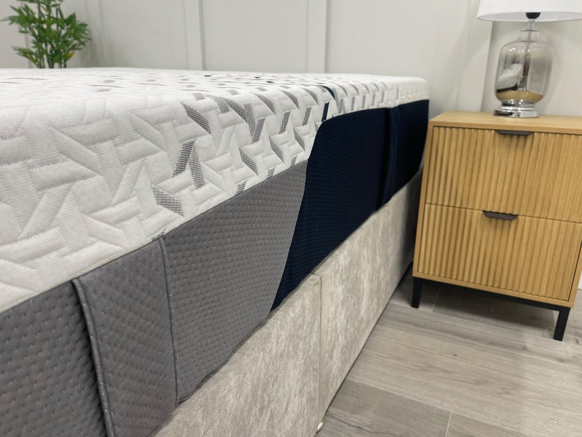 Nectar Ultra Cool Hybrid Mattress 4FT 6 Double RRP £1099