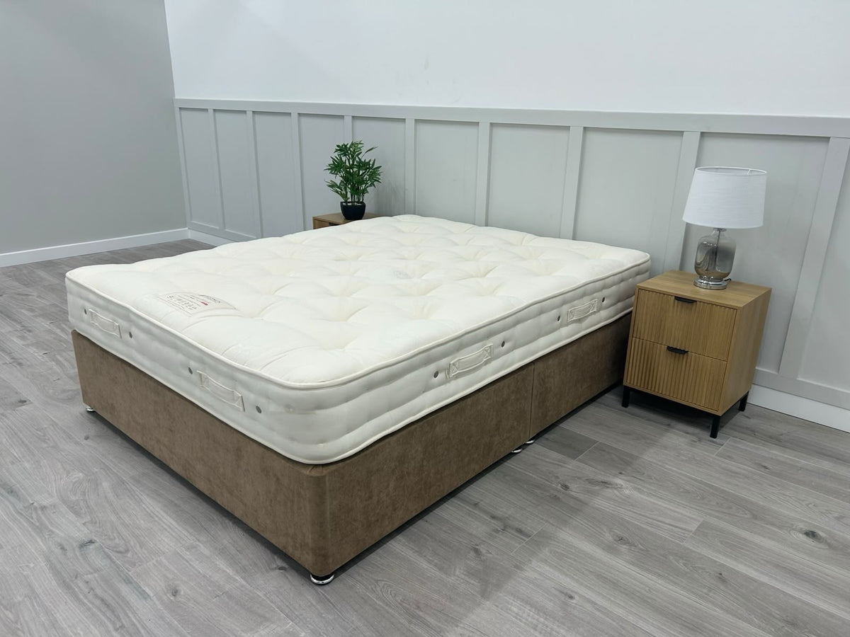 Hypnos Luxurious Earth 02 4FT6 Double mattress with medium firmness, showcasing plush fabric and supportive construction.