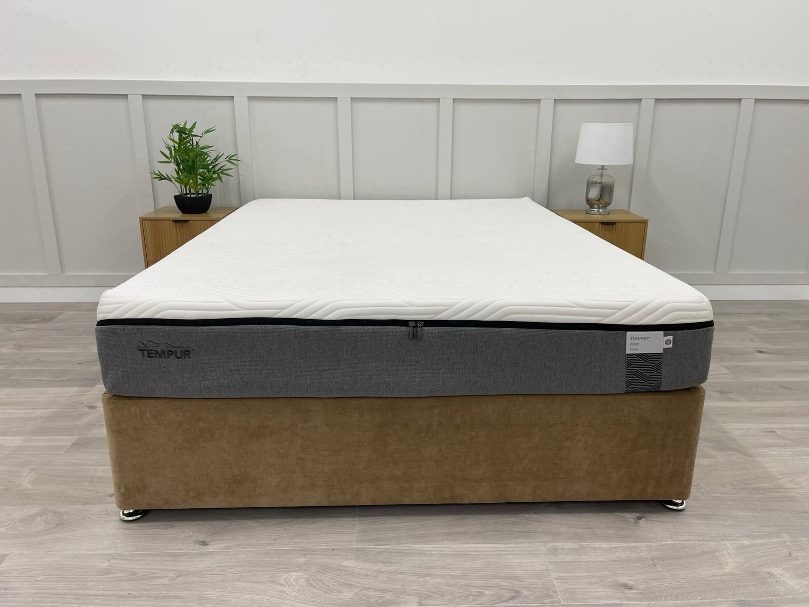Tempur Firm Elite Black 5FT Kingsize Mattress RRP £2195 A