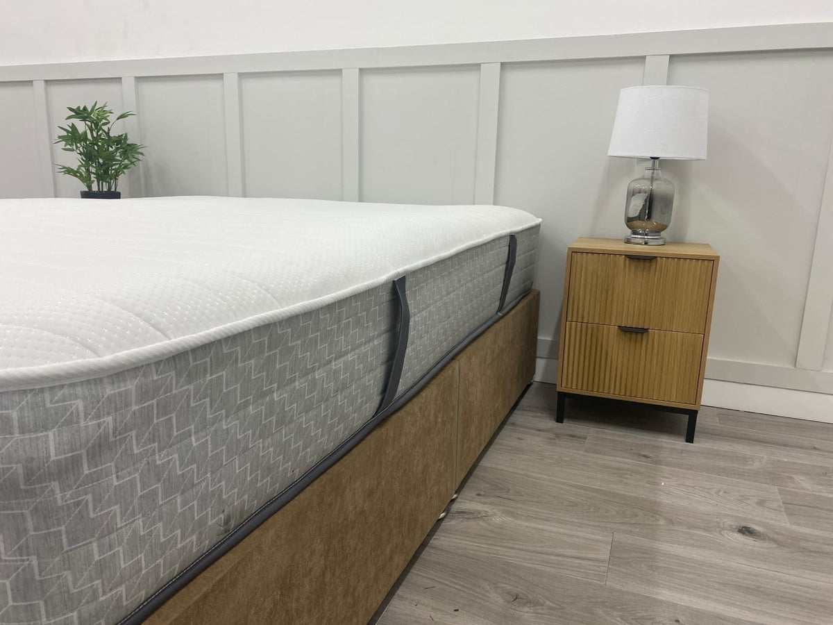 Sealy Newton Posturepedic Mattress 5FT Kingsize RRP £1699 Firm