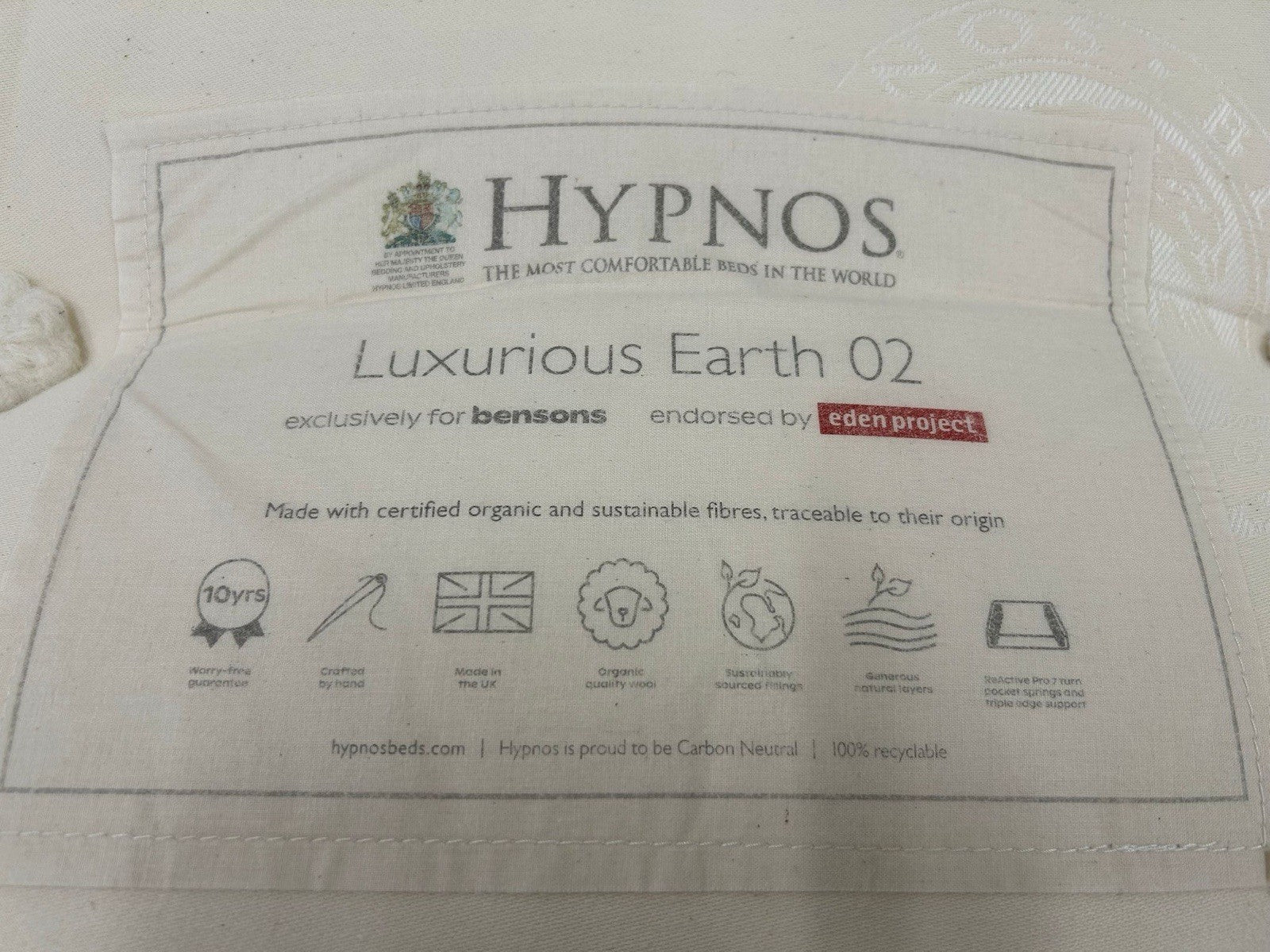 Hypnos Luxurious Earth 02 Mattress Small Double 4FT RRP £2299 Medium