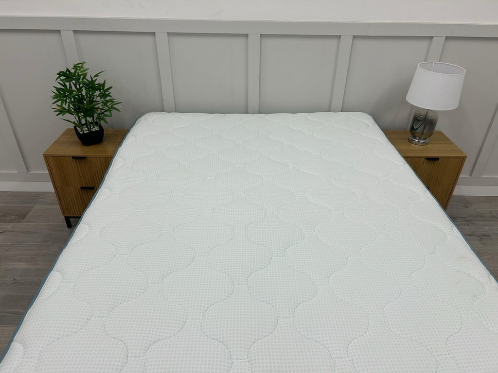 SilentnightUltraGel Cool-to-touch 2000 Pocket Mattress 5FT Kingsize RRP £1299