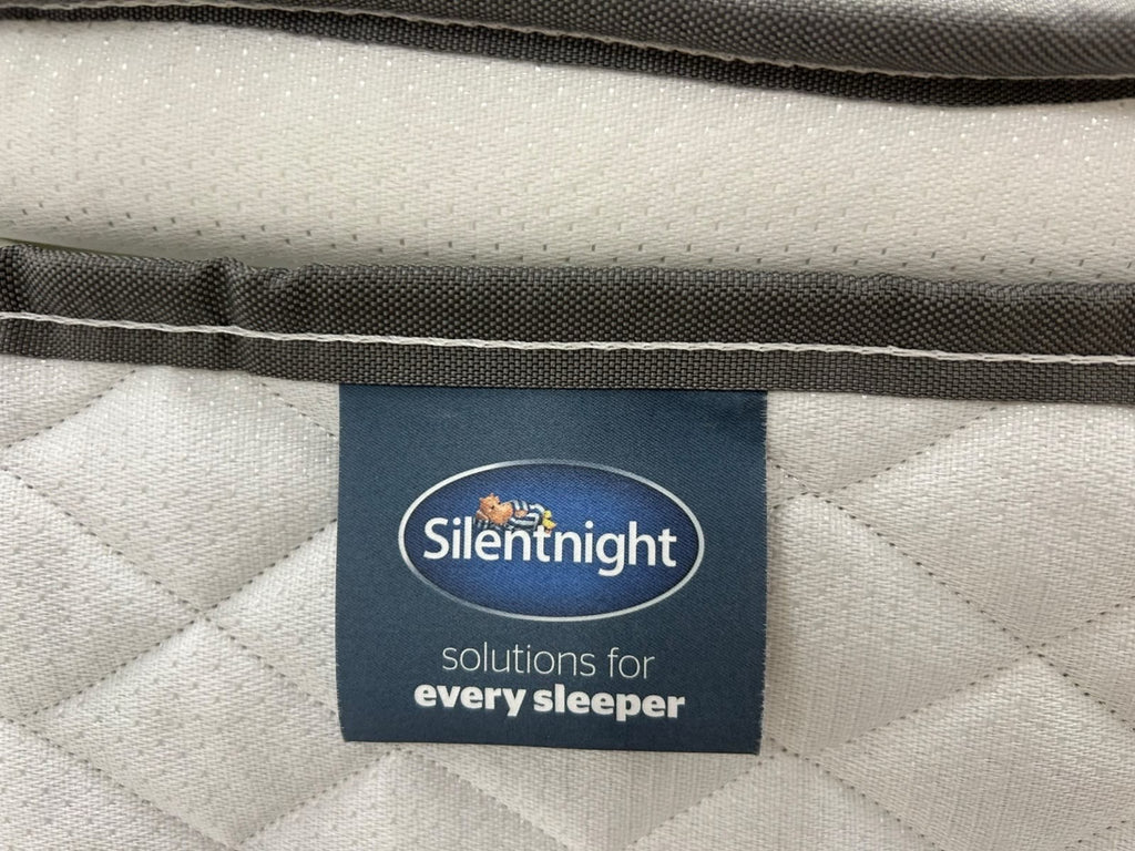 Silentnight Mircoil Pillow Top Mattress 5FT Kingsize  RRP £1099