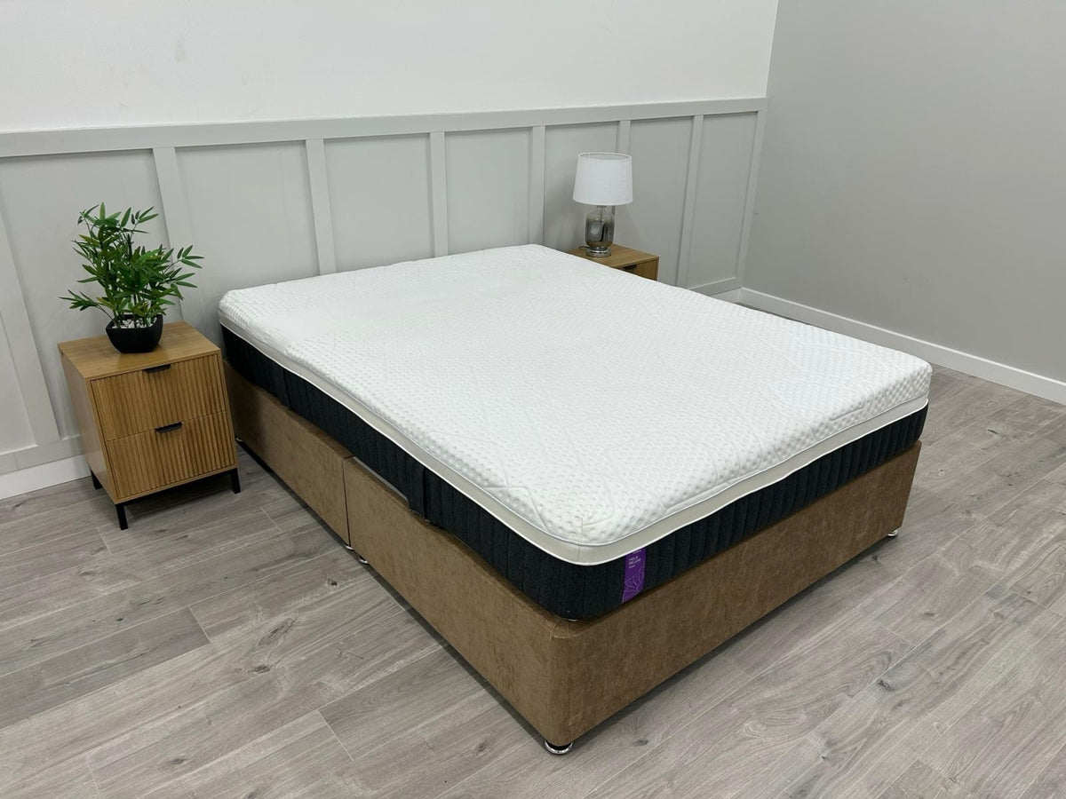 Emma Mattress Helix Hybrid Deluxe 5FT Kingsize   RRP £1599