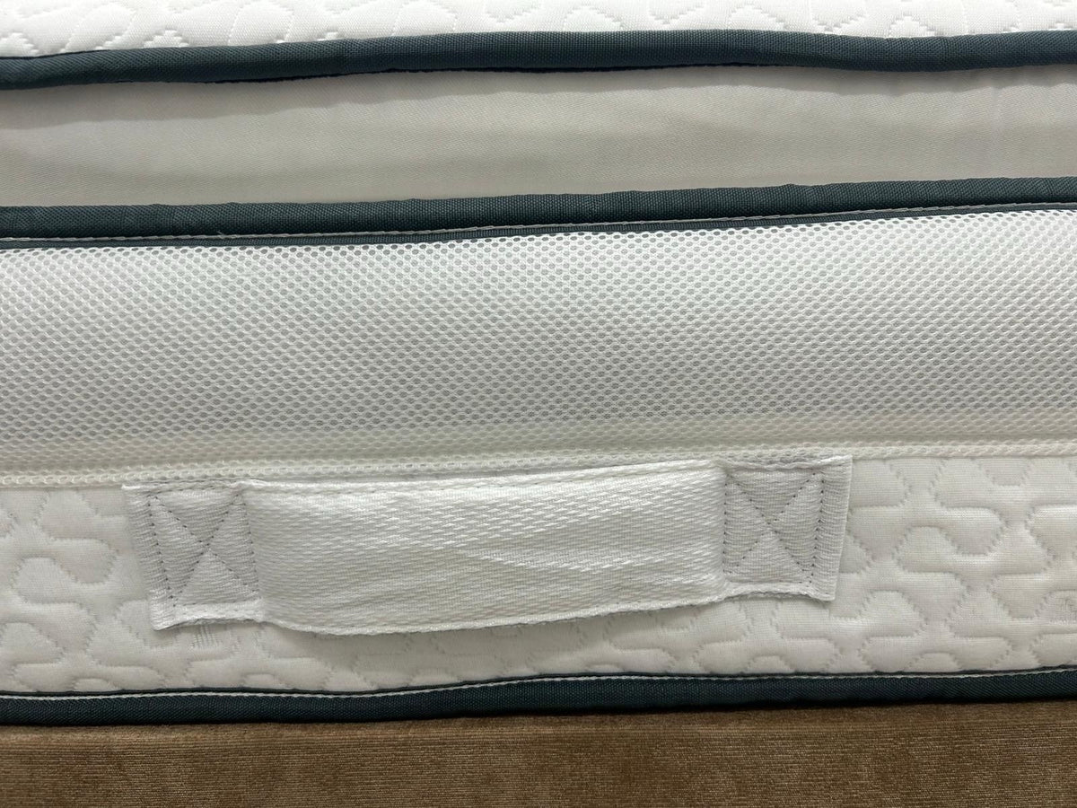 Silentnight Ultra Gel Miracoil Pillowtop 5FT Kingsize Mattress RRP £899