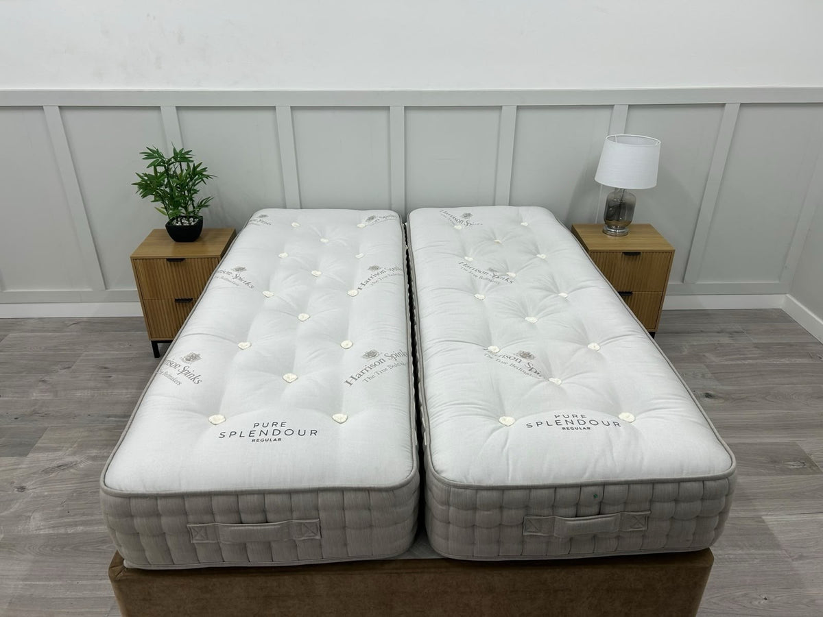 Harrison Spinks Pure Splendour 5FT Kingsize mattress with zip and link design, showcasing plush fabric and supportive structure.