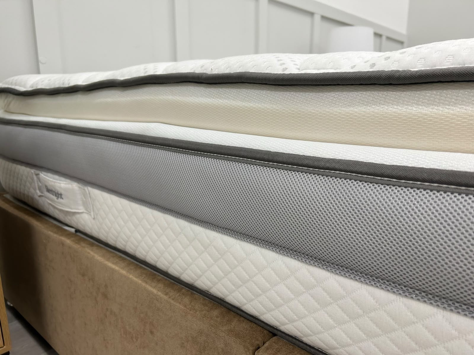 Silentnight Memory Cool 2000 Mattress 5FT Pillowtop RRP £875