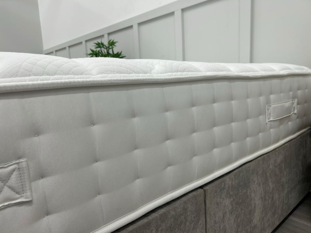 Silentnight 2800 Pocket Luxury 4FT 6 Double Mattress RRP £899 Medium