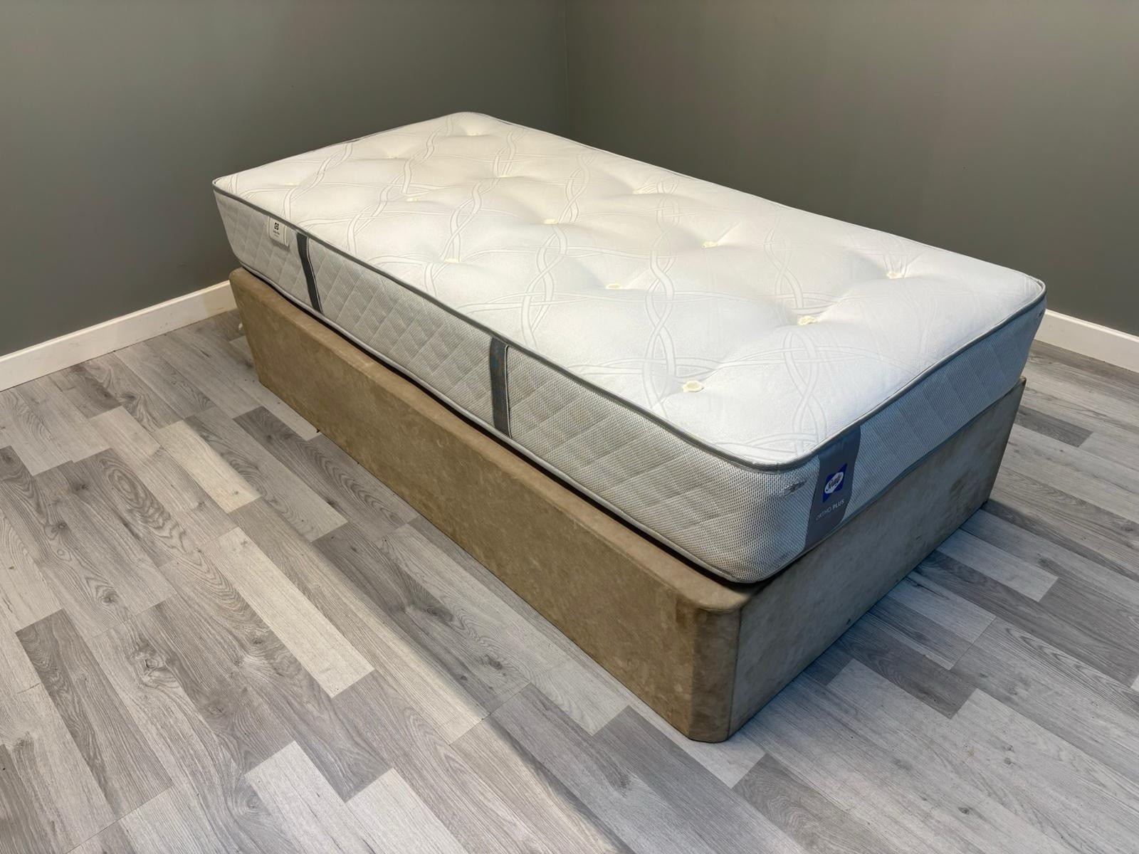 Sealy Mellbreak Ortho Plus Mattress 3FT Single RRP £519 A - Home Furniture Interiors