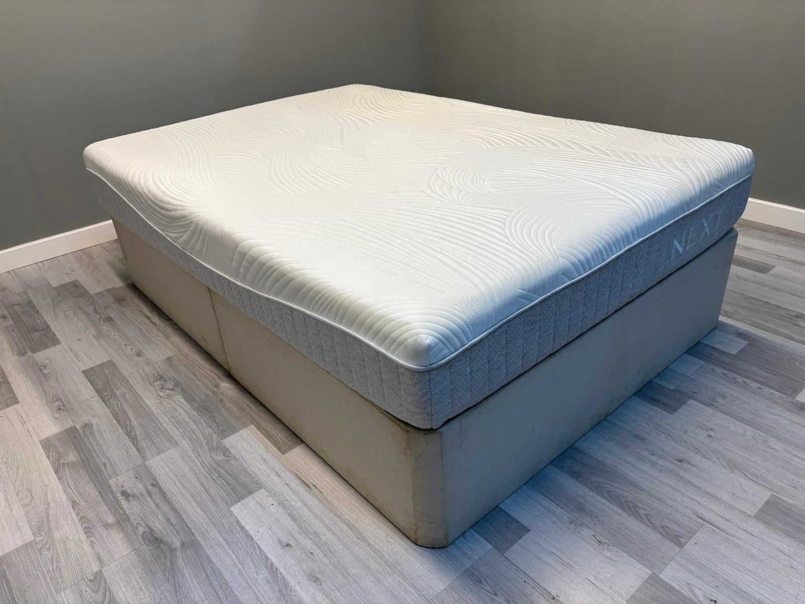 Next Marshmallow 1400 Pocket Sprung Medium Memory Foam Hybrid Double Mattress A - Home Furniture Interiors