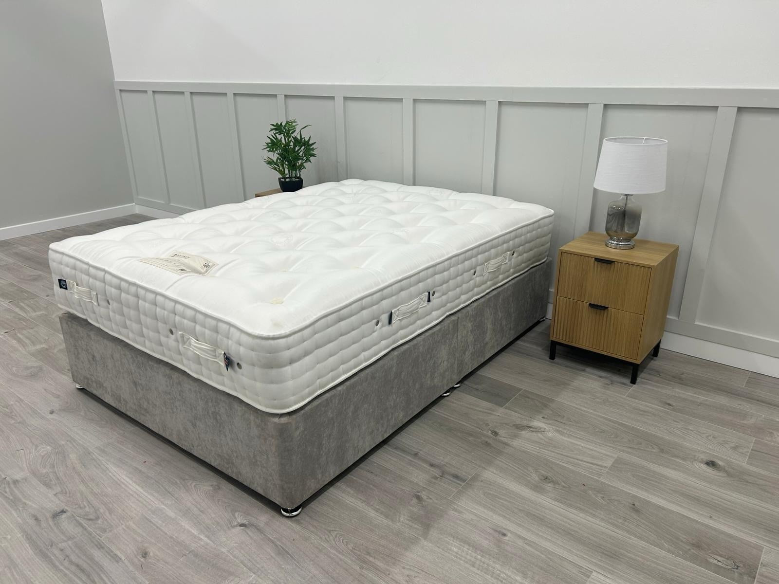 Hypnos Bespoke Emerald Mattress 4FT 6 Double with Detachable Topper RRP £4799