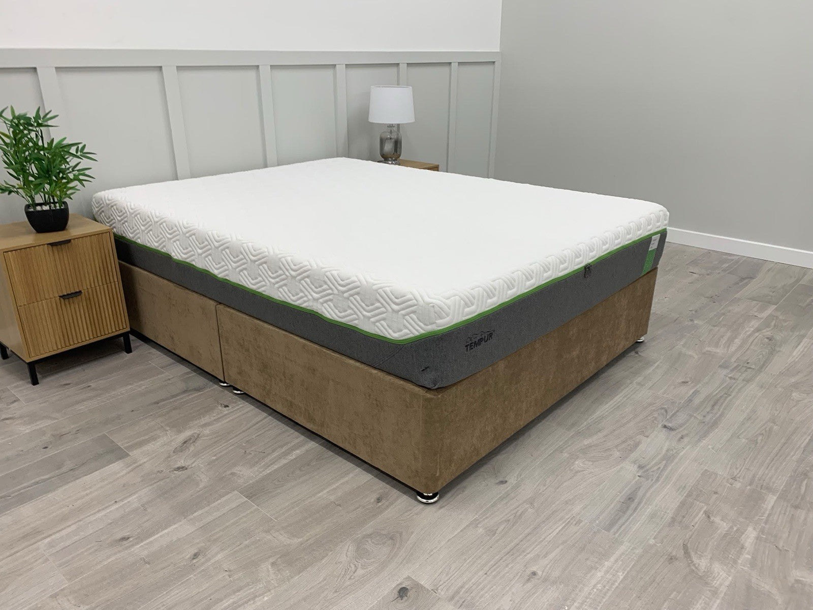 Tempur Hybrid Elite 4FT 6 Double RRP £1799 Medium Firmness
