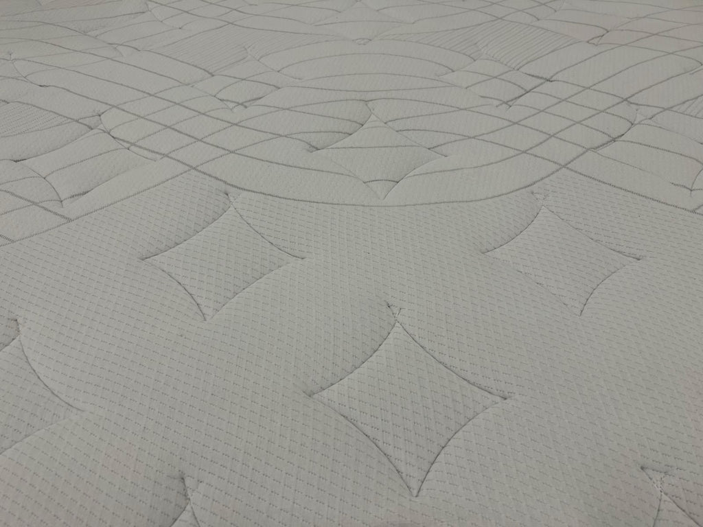 Silentnight 2500 Eco Dual Supreme Comfort Pillowtop Mattress 4FT 6 Double