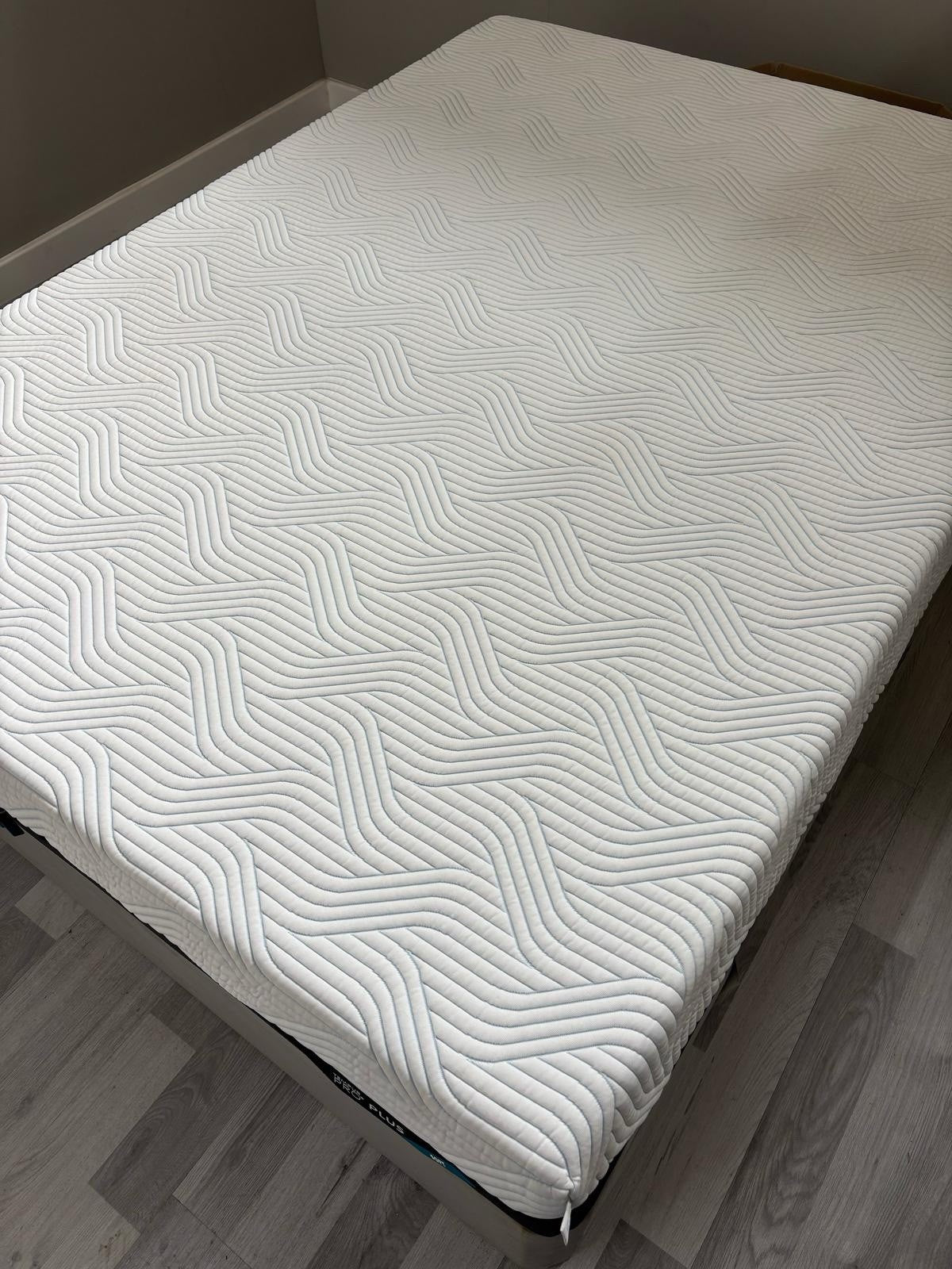Tempur Pro Air Plus SmartCool 4FT Small Double Mattress Soft RRP £1995 - Home Furniture Interiors
