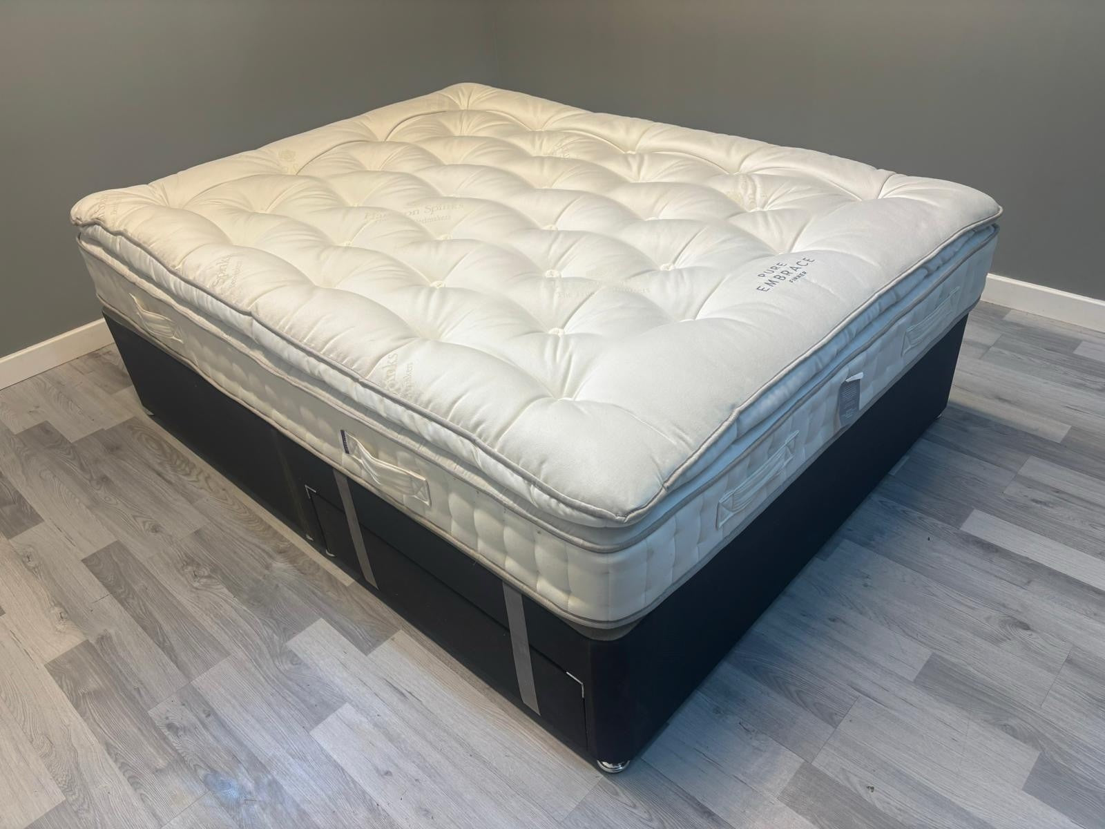 Harrison Spinks Pure Embrace Pillowtop  4FT 6 Double Mattress Regular  RRP £1499