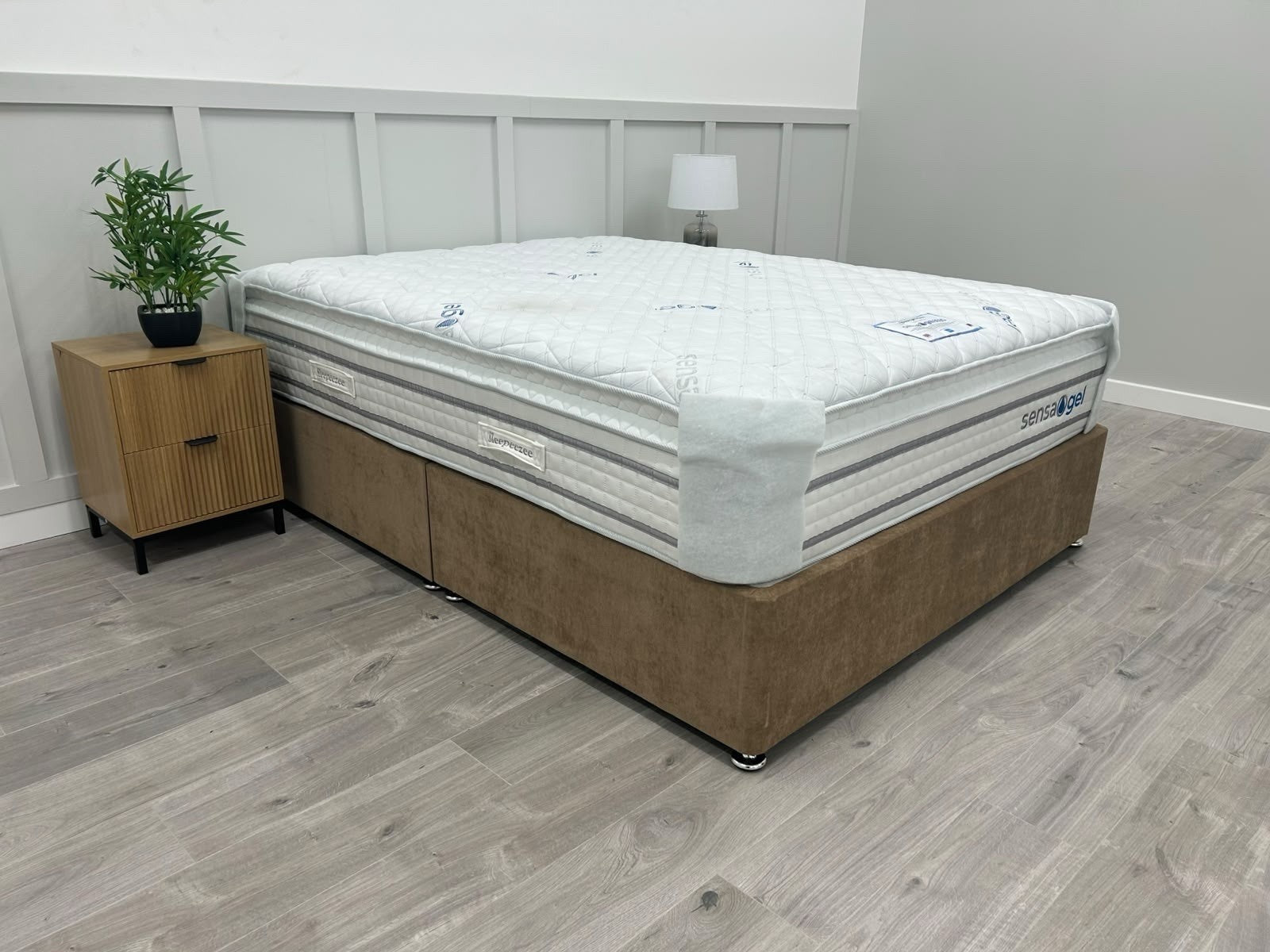Sleepeezee SensaGel 12000 Mattress 6FT Superking With Topper 42cm DepthRRP £4299