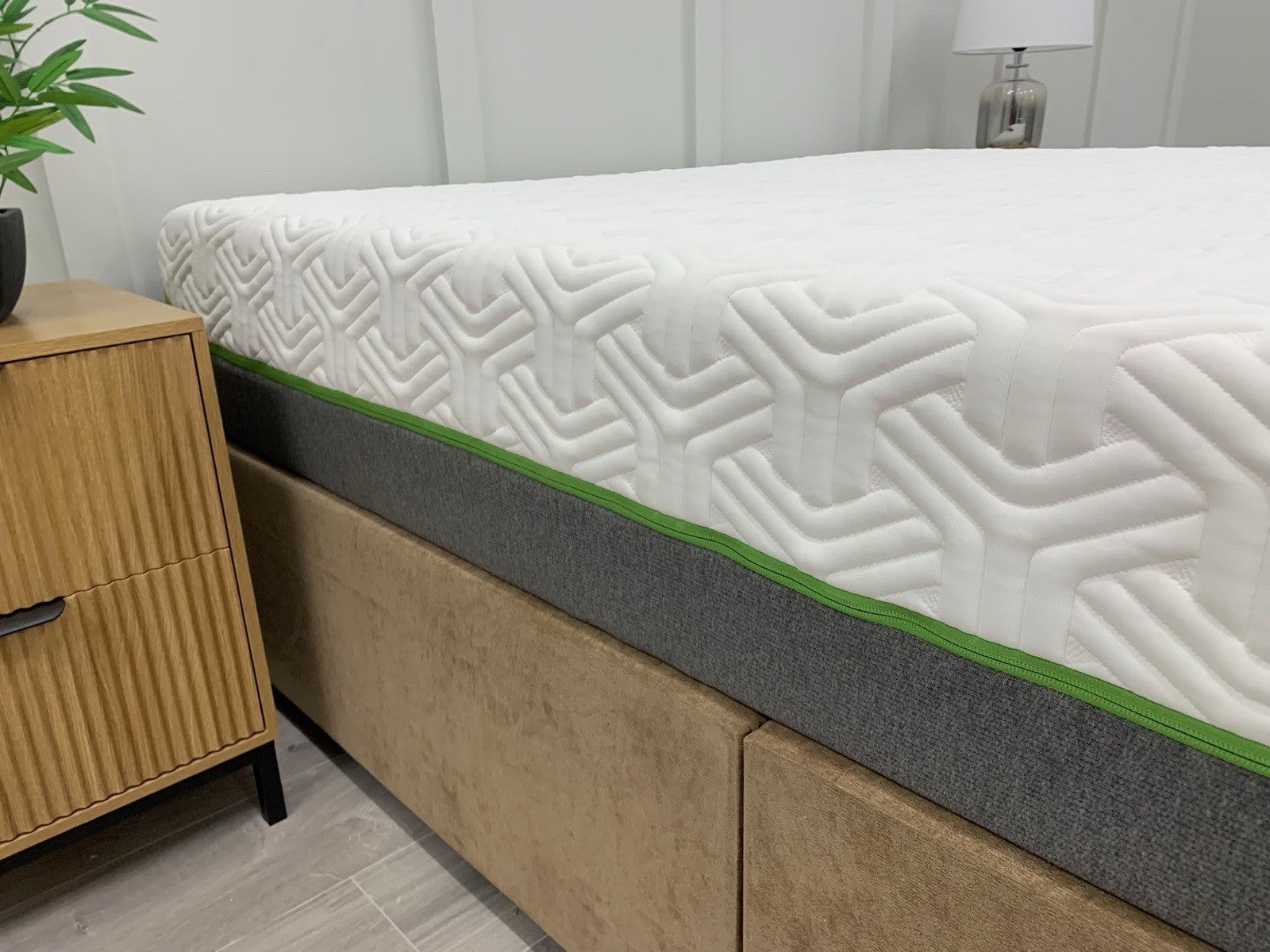 Tempur Hybrid Elite 4FT 6 Double RRP £1799 Medium Firmness