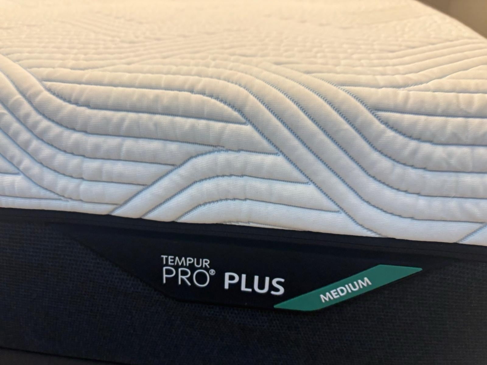 TEMPUR Pro Plus SmartCool Medium Firm 4FT 6 Double Mattress RRP £2499 A - Home Furniture Interiors