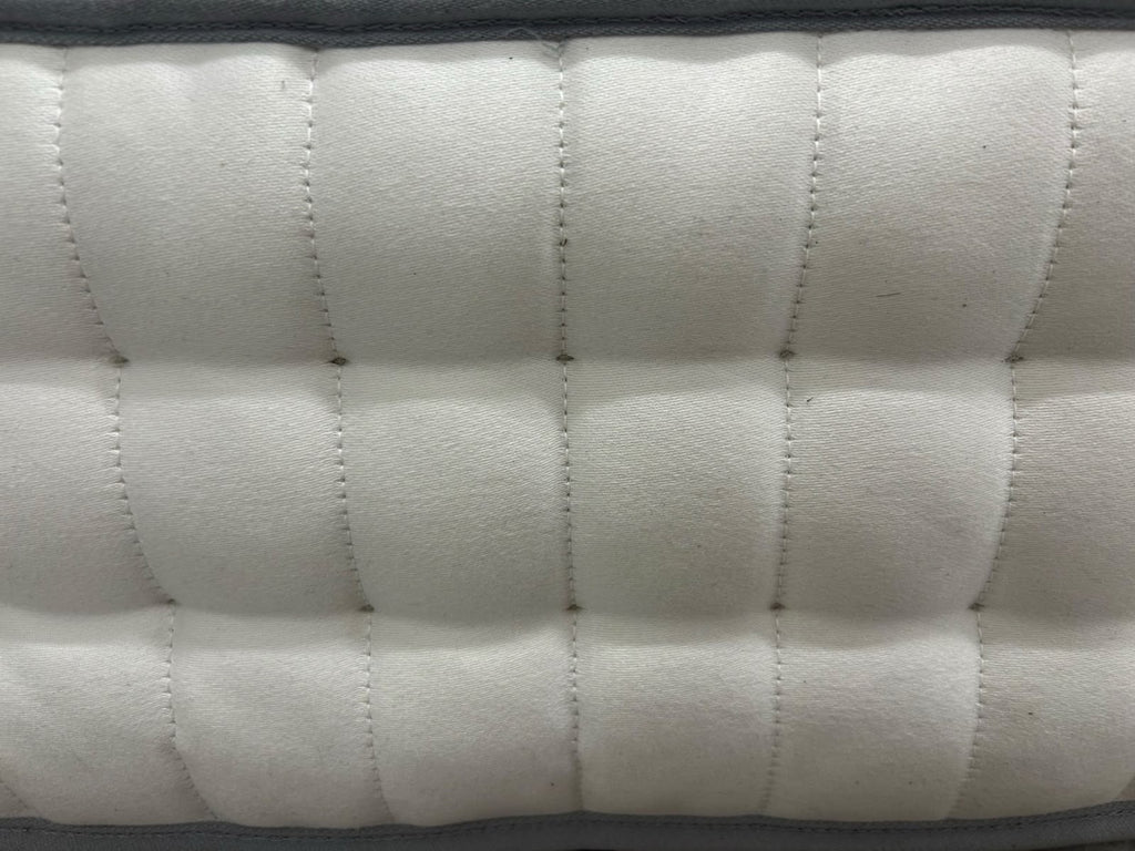 Vispring Herald Superb Mattress  5FT Kingsize Medium Spring RRP £4910
