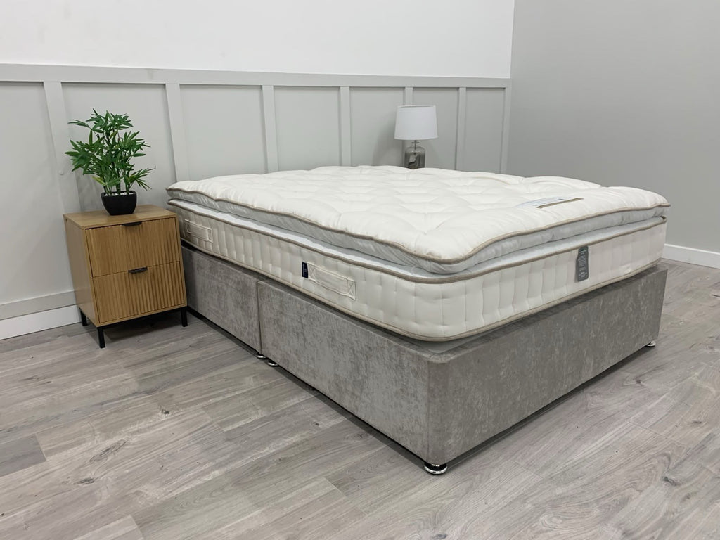John Lewis Harrison Spinks Harewood 4250 pocket pillowtop 4FT6 double mattress white fabric cover