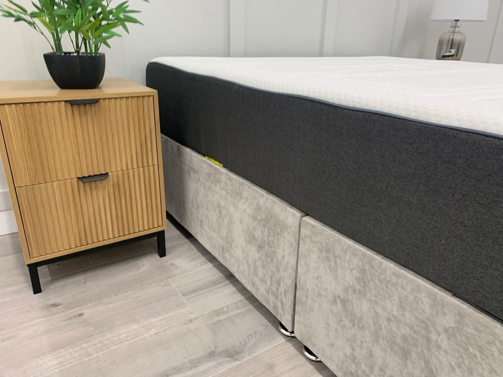 OTTY Original Hybrid Mattress 4FT 6 Double RRP £799 25cm Deep Medium / Firm
