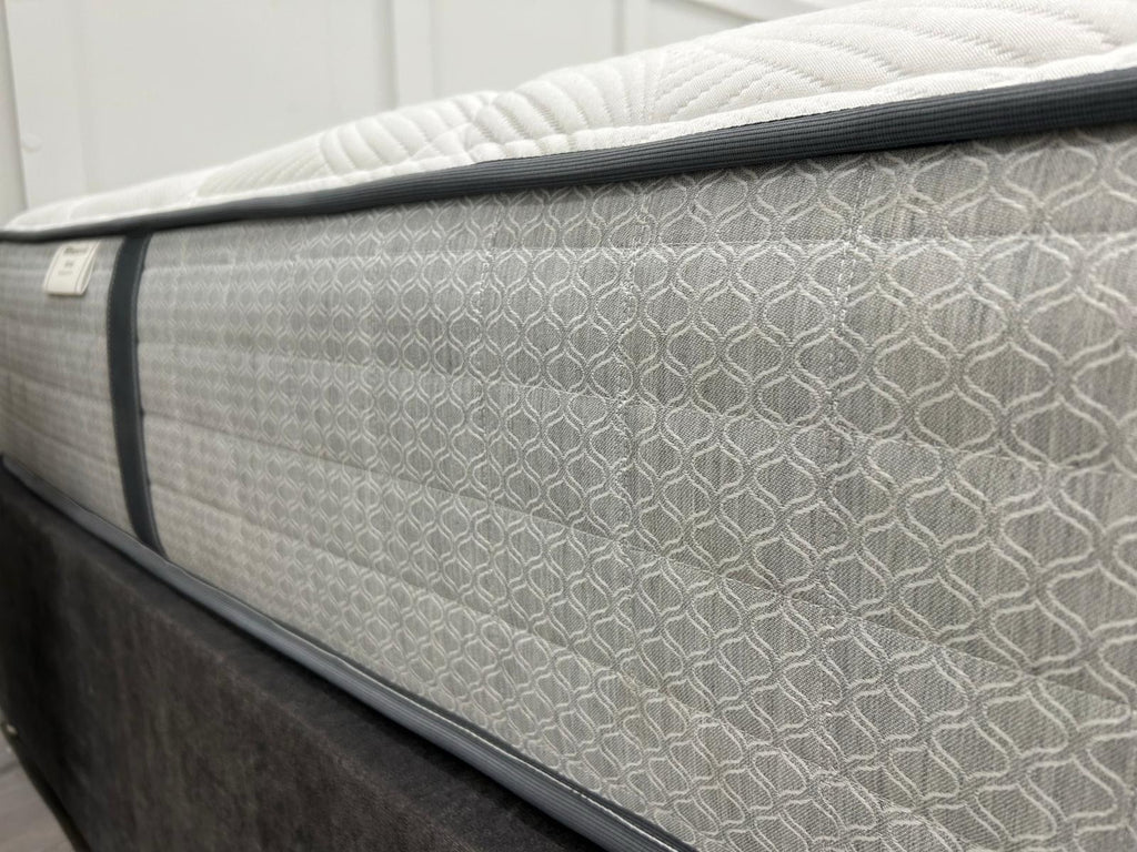 Sealy Posturepedic Elevate Blackwood Mattress  6FT Superking RRP £2296
