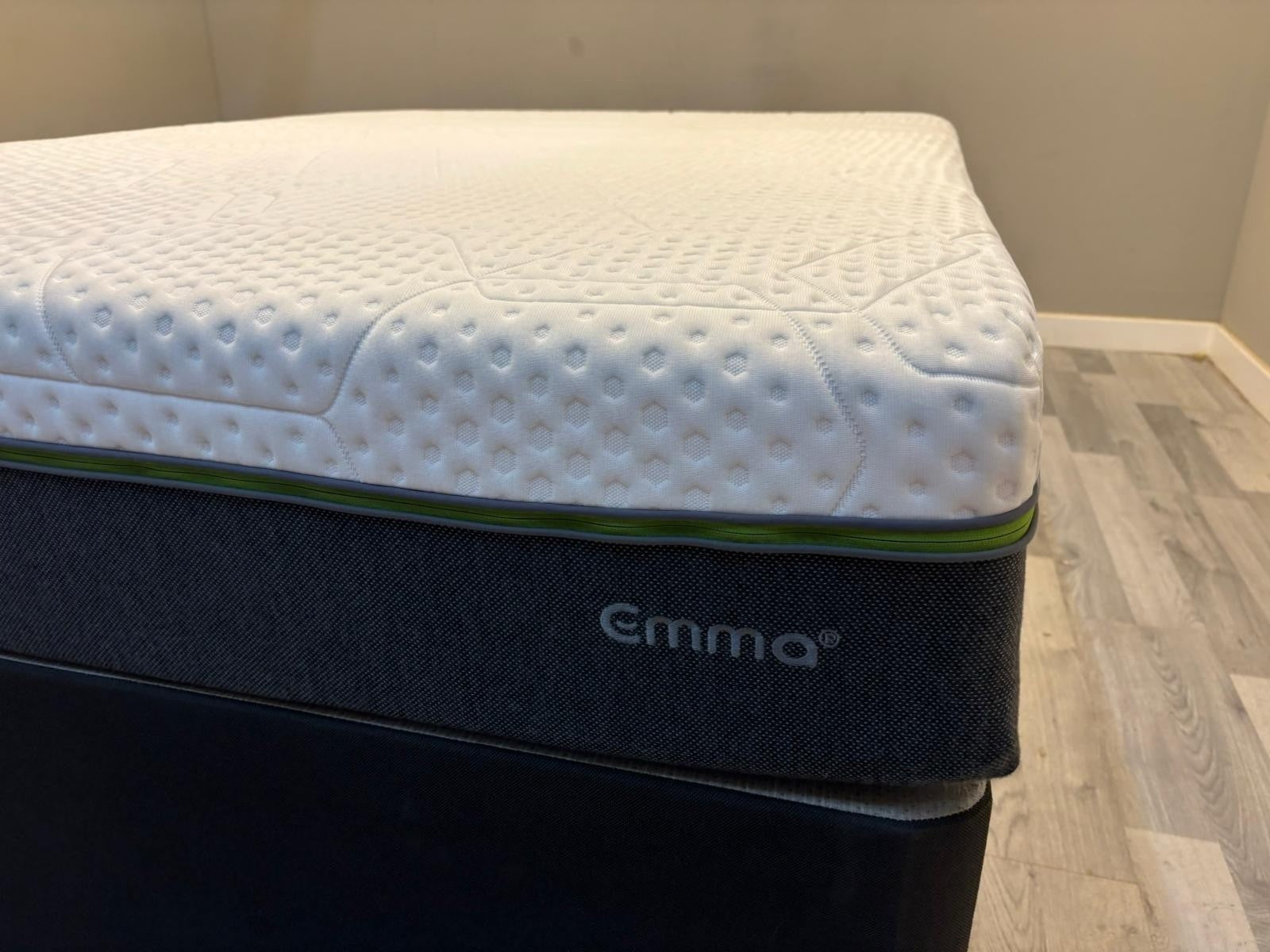 EMMA Diamond Hybrid 6FT Superking Mattress - RRP £1895 - Home Furniture Interiors