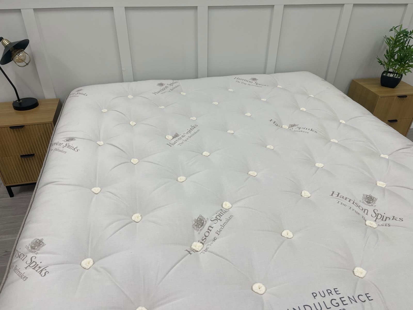 Harrison Spinks Pure Indulgence Mattress 6FT Superking Firmer RRP £6599