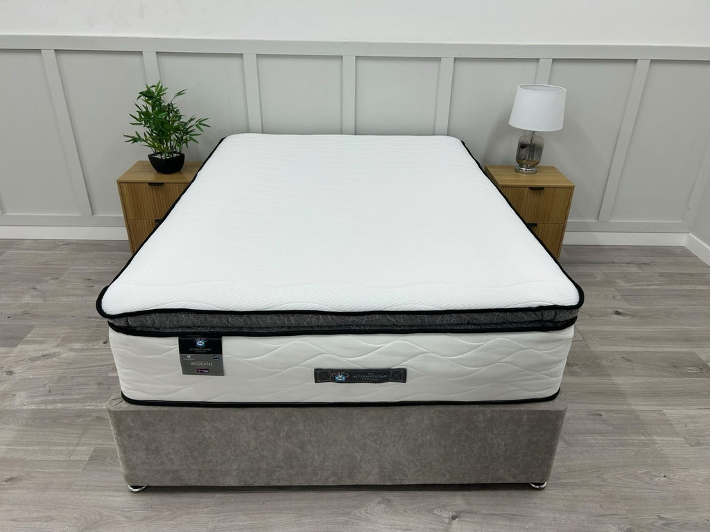 Sealy Brisbane / Orwell Pocket Springs 4FT 6 Double. RRP £2699