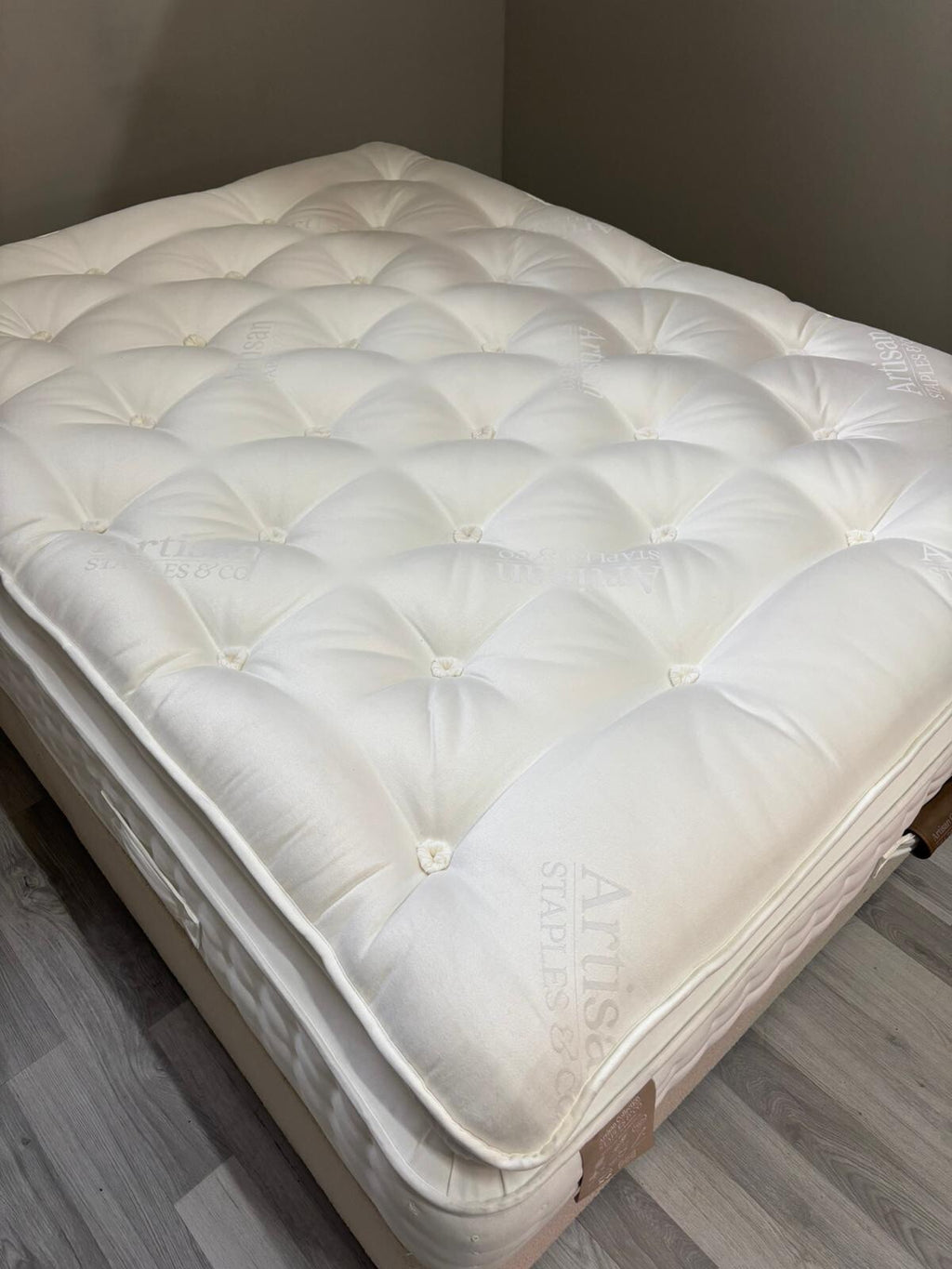 Staples and Co Artisan Indulgence Mattress 5FT Kingsize - RRP £1,799 Firm - Home Furniture Interiors
