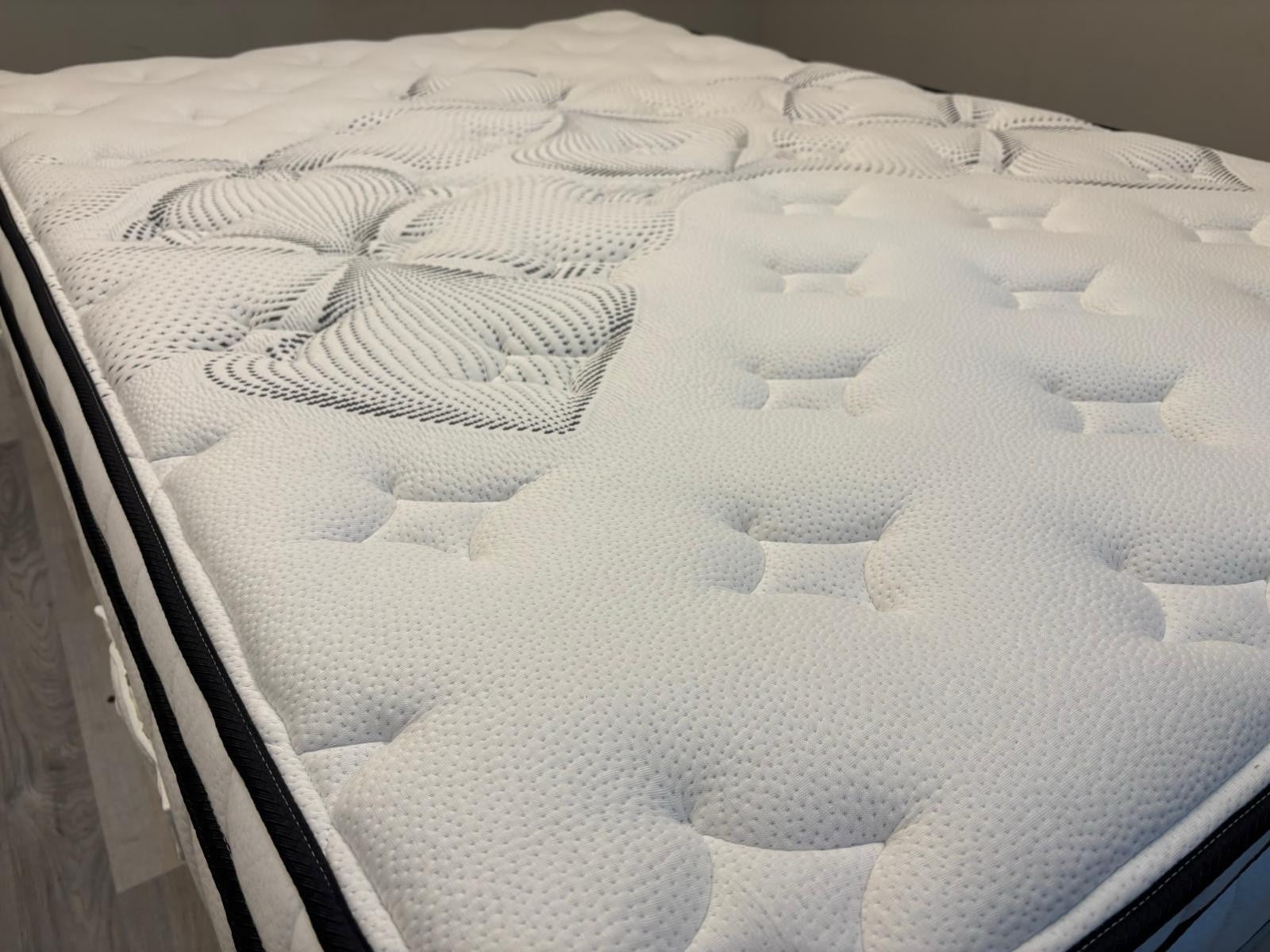 iGel NanoTech 4000i Plushtop Mattress 4fT 6 Double RRP £1699 - Home Furniture Interiors