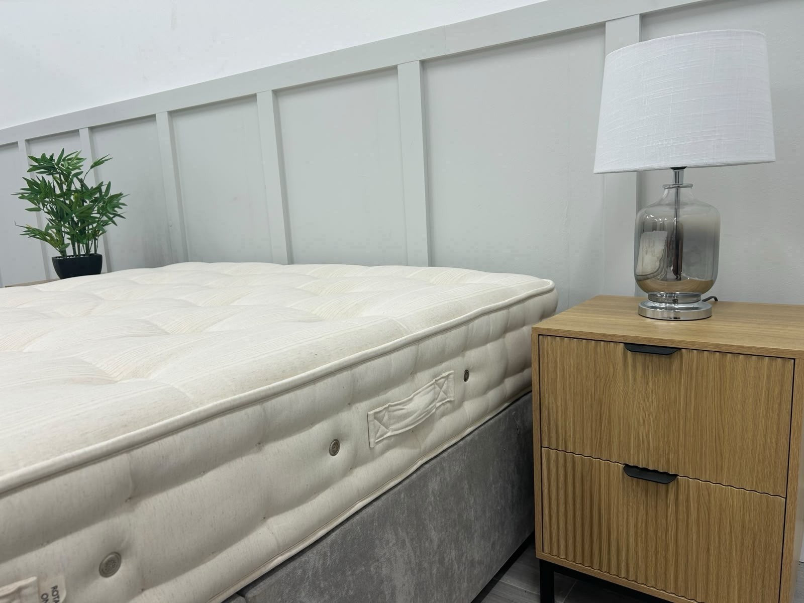Hypnos Luxury Firm 01 Mattress 4FT 6 Double  RRP £1895