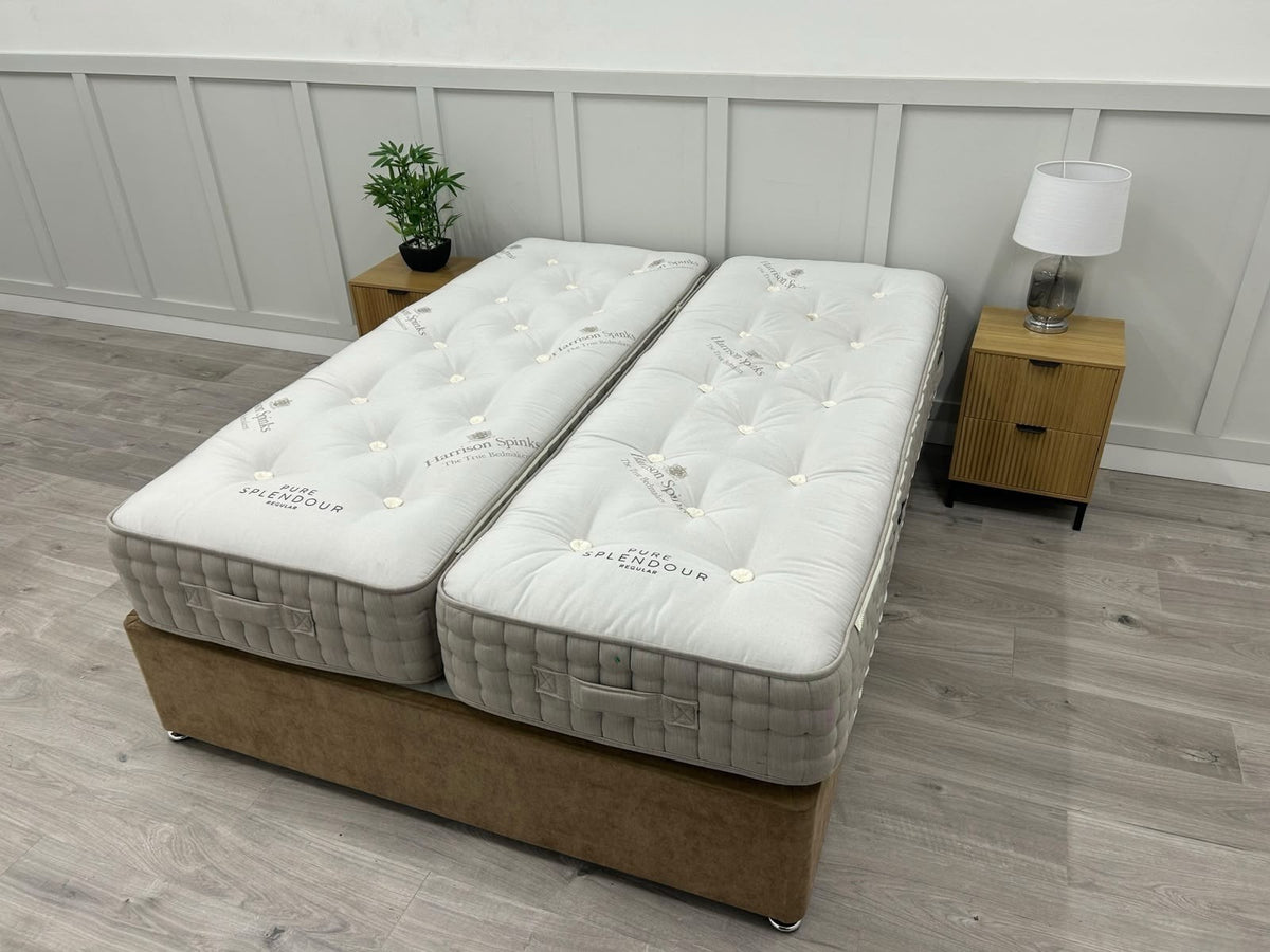 Harrison Spinks Pure Splendour 5FT Kingsize mattress with zip and link design, featuring plush fabric and detailed stitching.