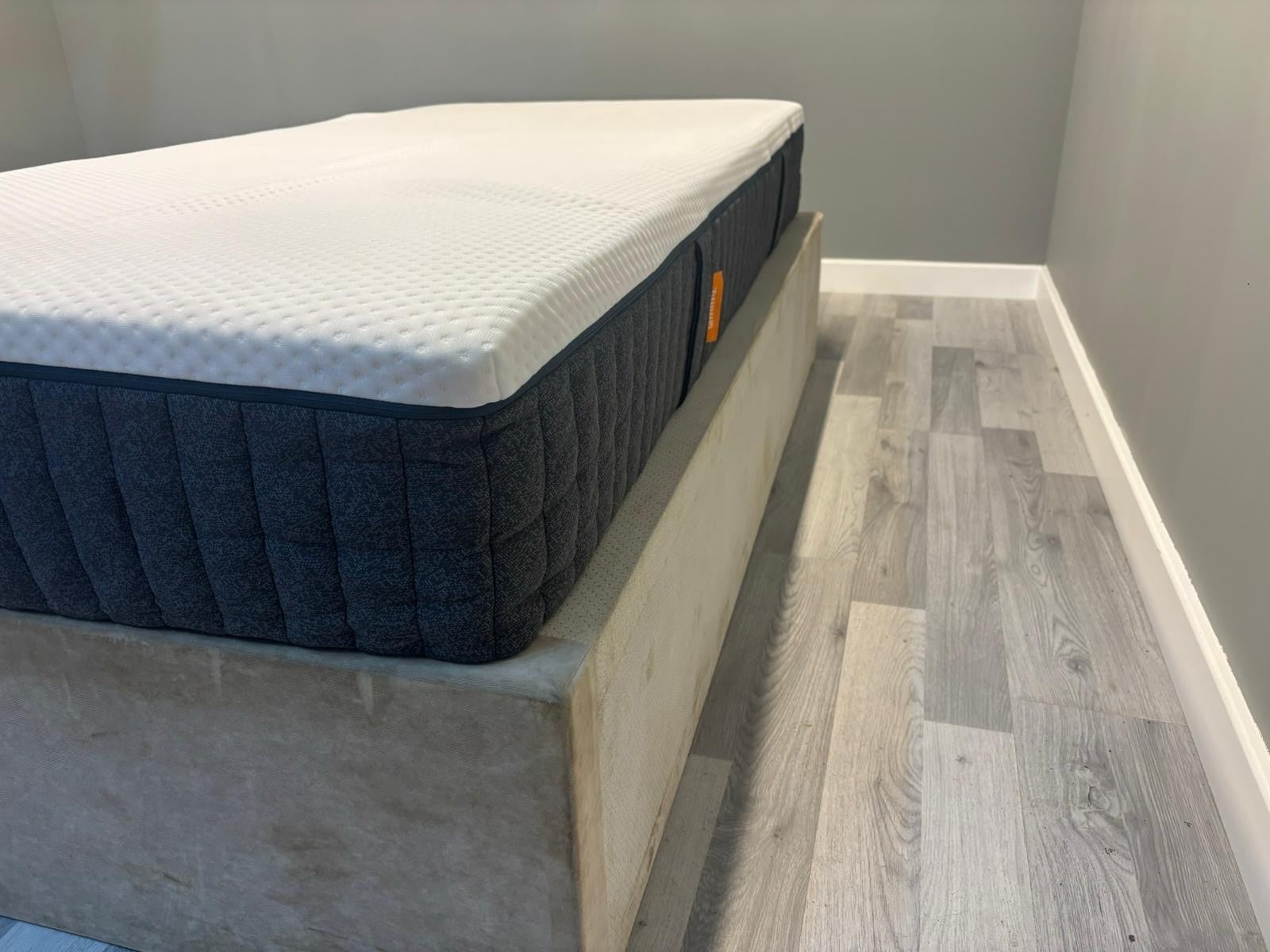 Emma Mattress Premium Hybrid 3FT RRP £790