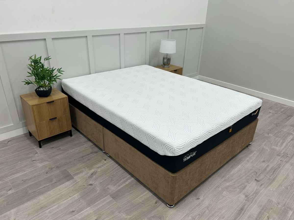TEMPUR Pro Plus Medium Firm 5FT Kingsize Mattress - RRP £2295