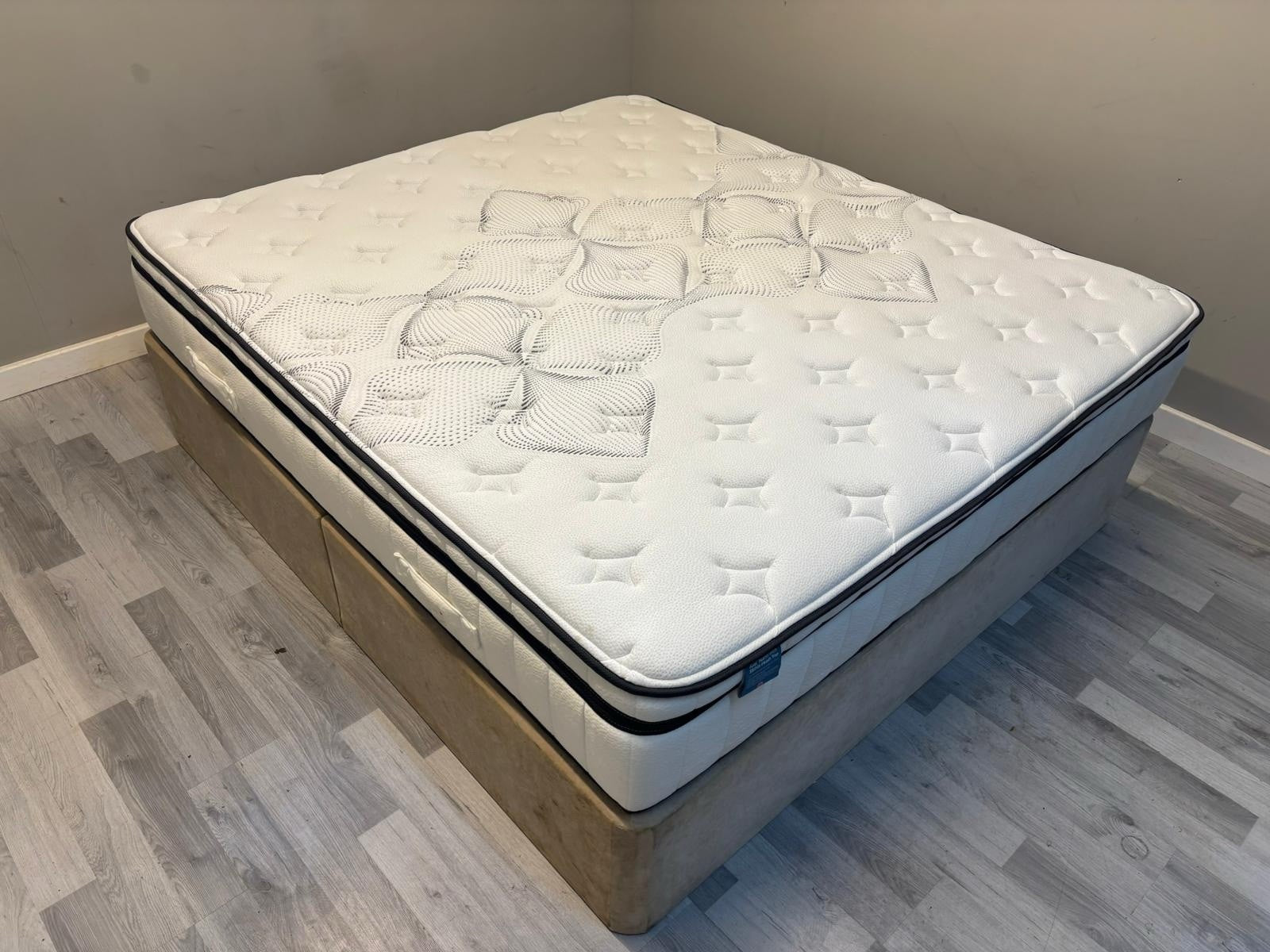 IGEL 3500i Nanotech 6FT SuperKing Plushtop Mattress RRP £2,099 Firm A - Home Furniture Interiors