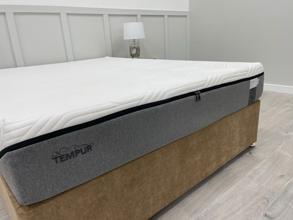 Tempur Firm Elite Black 5FT Kingsize Mattress RRP £2195 A