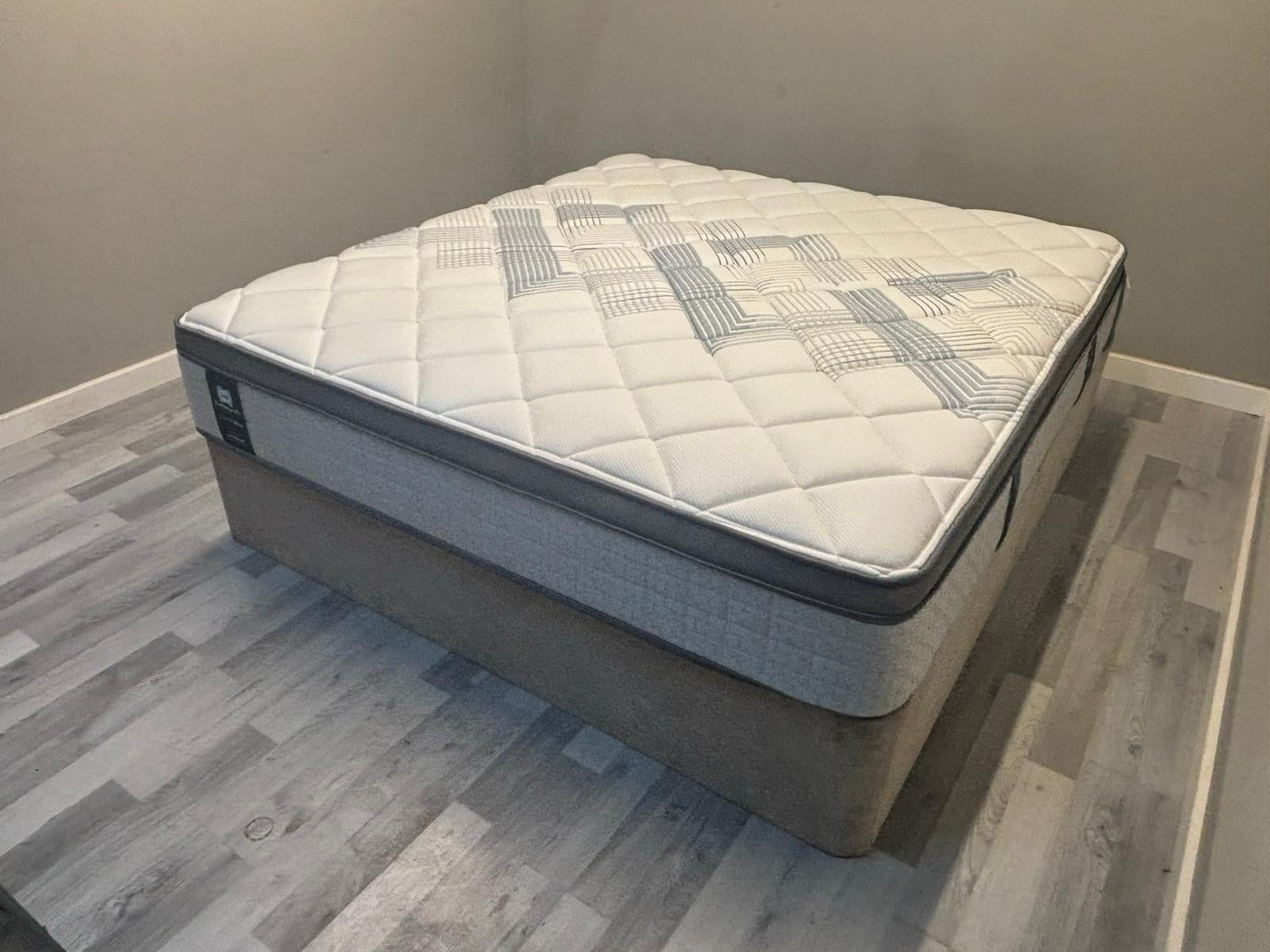 Sealy Bronte Posturepedic 6FT Superking Mattress Firm - RRP £2499 - Home Furniture Interiors